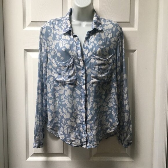 BELLA Dahl Blue White Floral Button Up Hipster Blouse Sz S - Picture 2 of 7